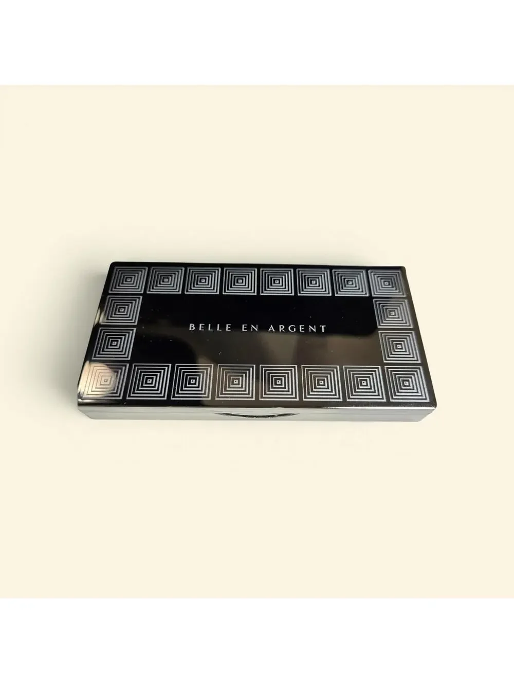 BELLE EN ARGENT Eyeshadow Palette Plum Premonition - NIB
